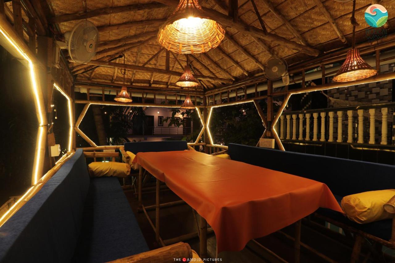 Tropical Wave Hostel Morjim Goa Екстер'єр фото