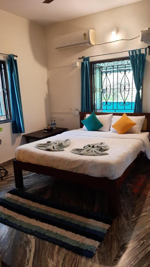 Tropical Wave Hostel Morjim Goa Екстер'єр фото